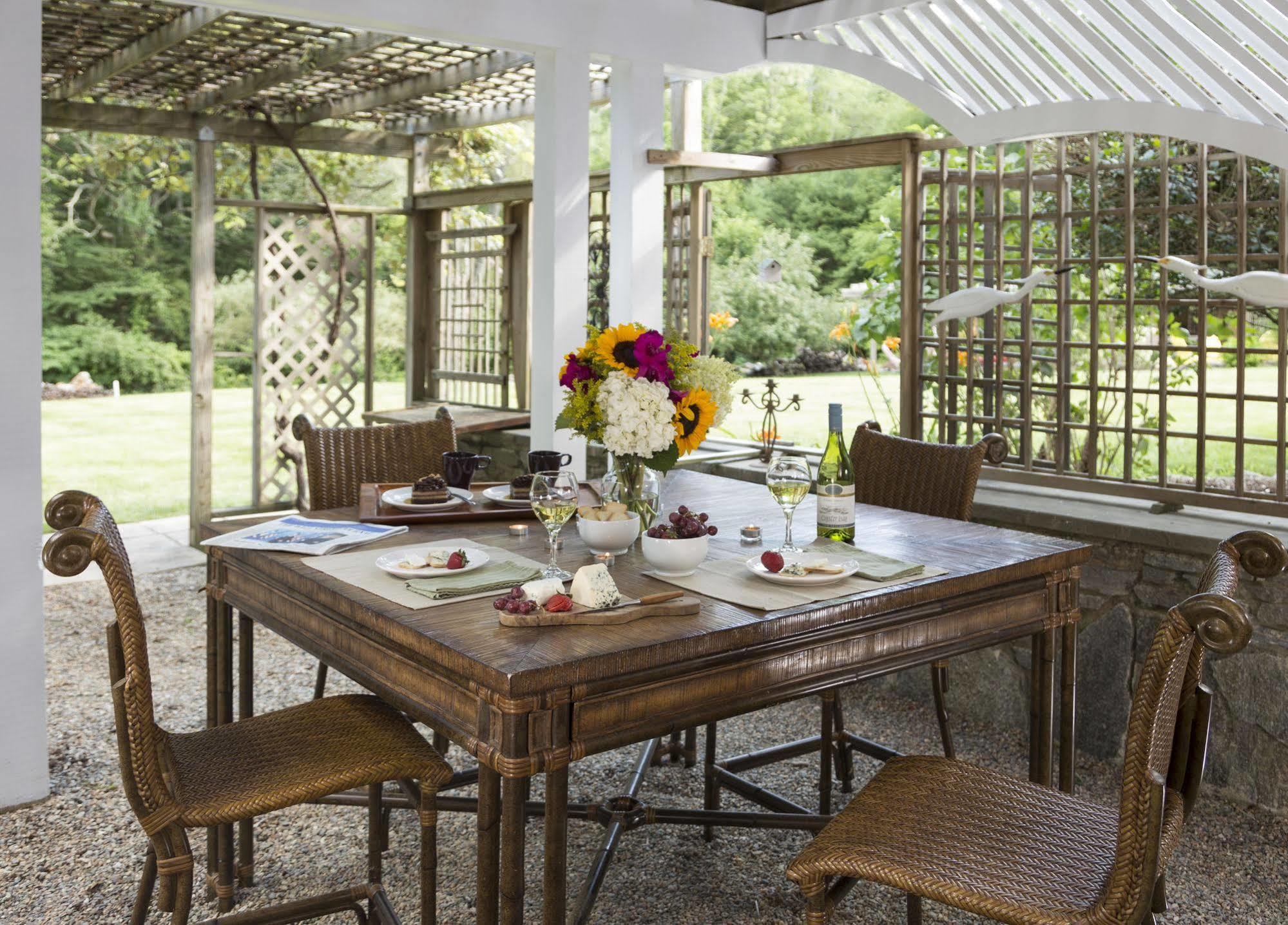 Abbey'S Lantern Hill Inn Ledyard Center Esterno foto