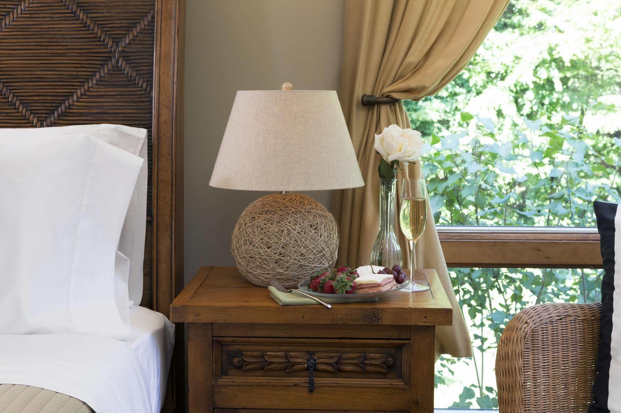 Abbey'S Lantern Hill Inn Ledyard Center Esterno foto